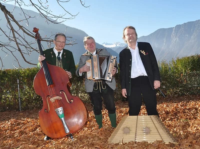 150613-20-uhr-altsteirer-trio800-px.jpg